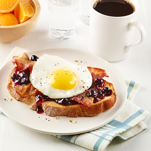 Sunny Side Egg Sandwich - Smucker's®