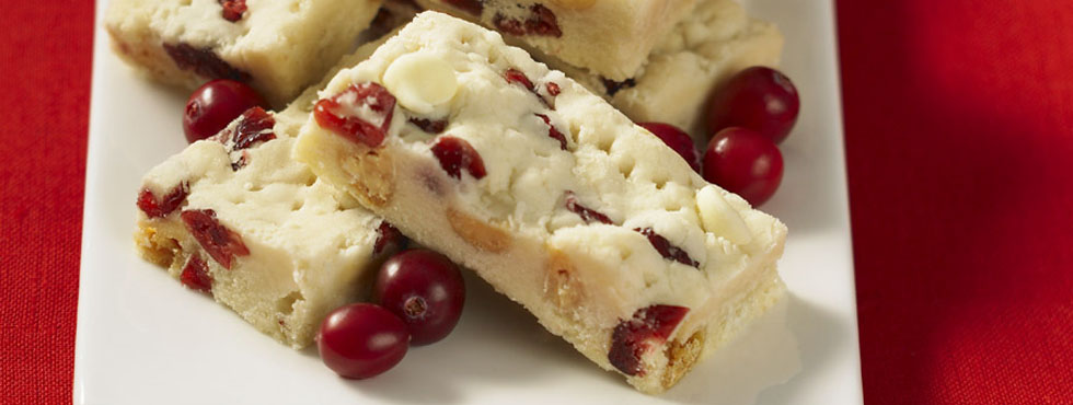 Cranberry &amp; White Chocolate Shortbread | Recipes | Robin Hood®