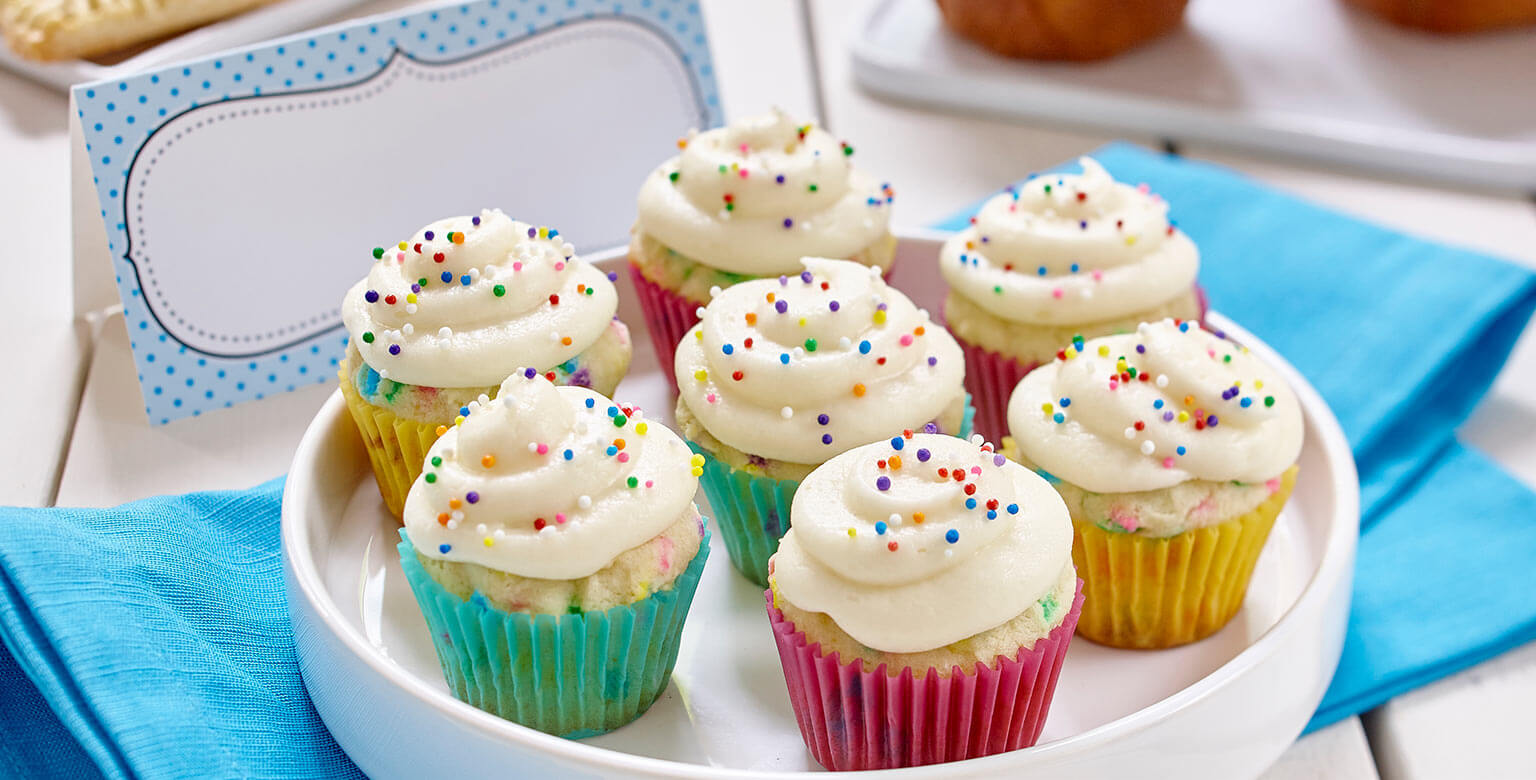 Voir la recette - Cupcakes à la vanille au glaçage de rêve