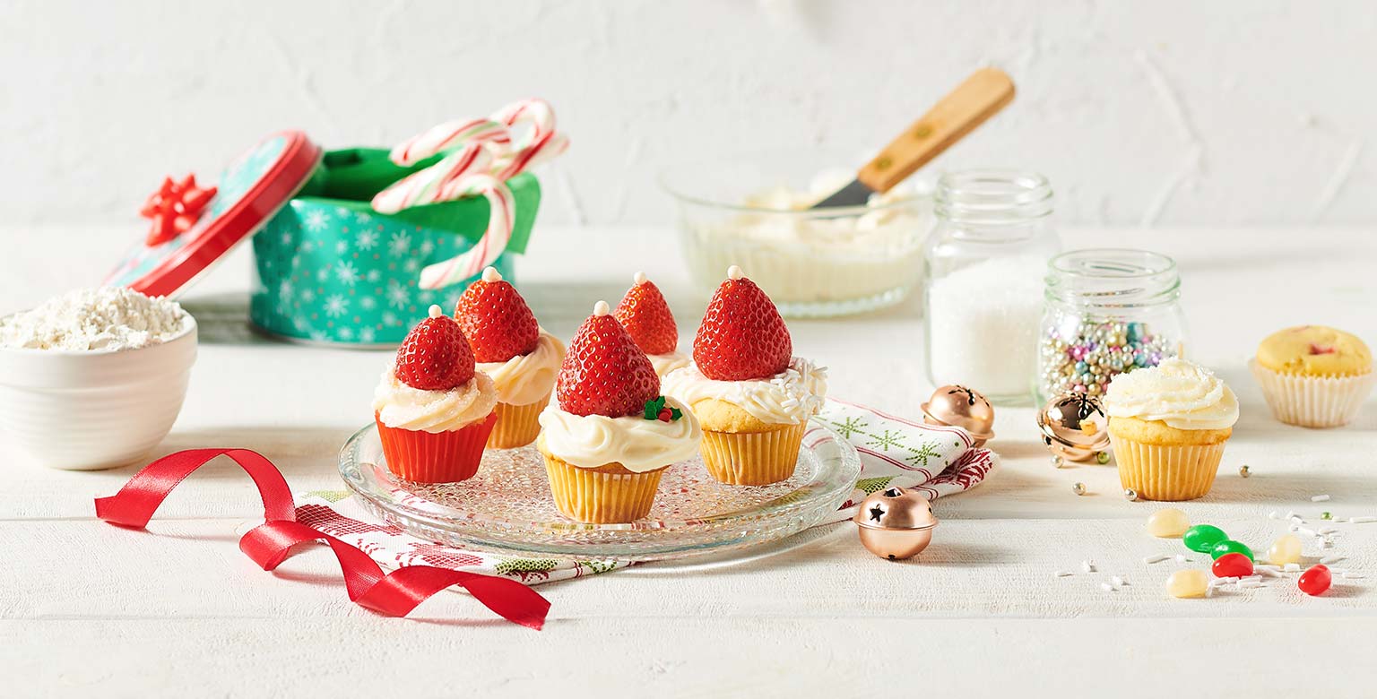 Voir la recette - Mini-chapeaux du Père Noël aux fraises