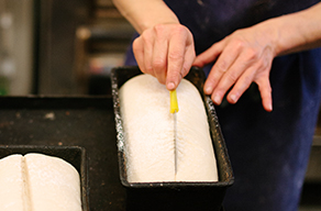 Dividing dough