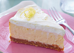 Lemon Heaven Cheesecake with Sour Cream Topping
