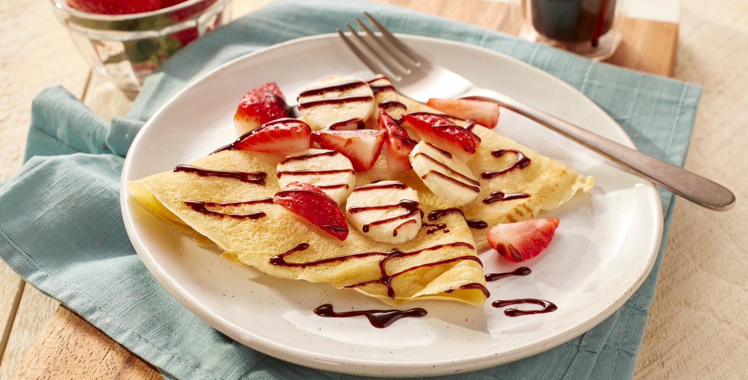 Crêpes faciles aux fraises, aux bananes et au chocolat